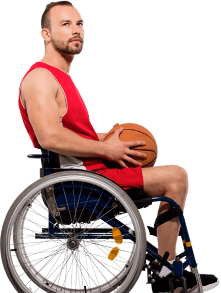 e contenu personnalisé TA : Un homme en fauteuil roulant tient un ballon de basketball 