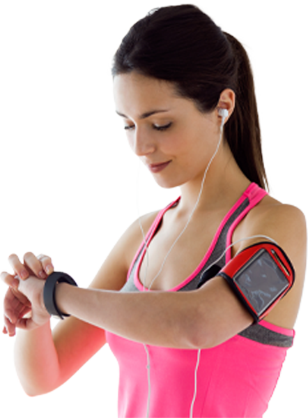 montre-fille Une femme en tenue d’entraînement qui consulte sa montre intelligente sur son poignet est entourée de fenêtres de notifications de l’appli